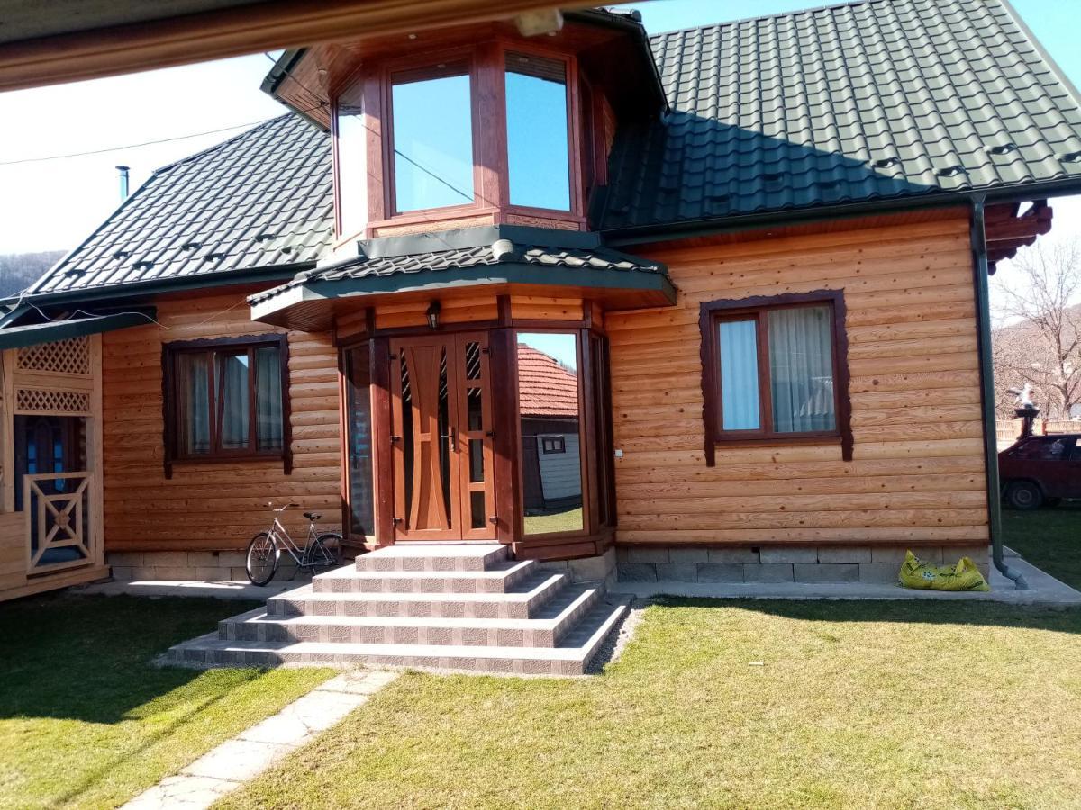 Садиба Федорчуків Гірська Хатина Šešory Exteriér fotografie